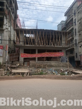 Road Side Commercial Floor for Rent